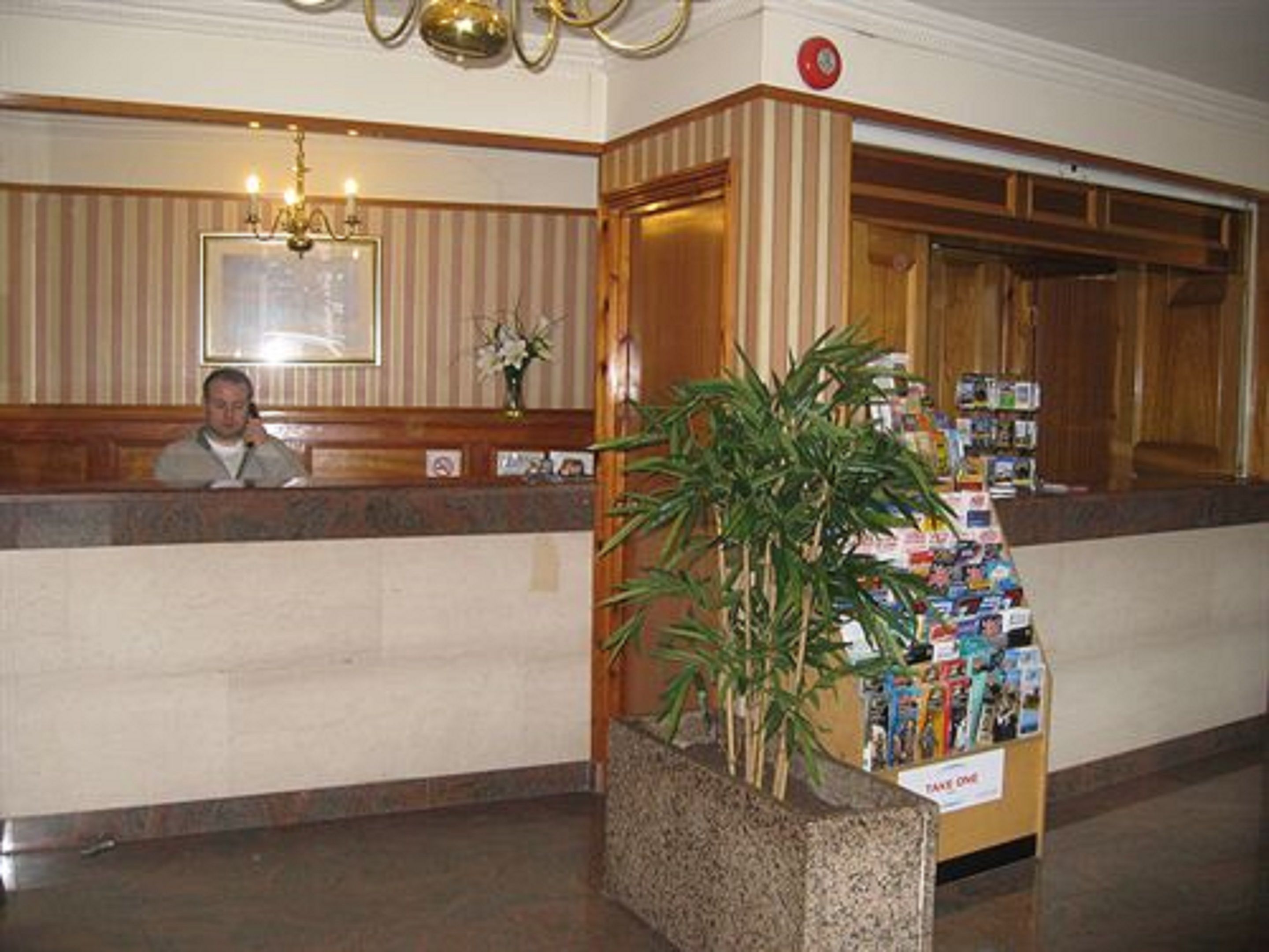 Foto - Carlton Hotel