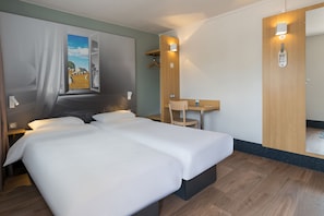 Twin Room, Non Smoking | Premium bedding, desk, laptop workspace, blackout curtains - B&B HOTEL Auray Carnac (Auray)