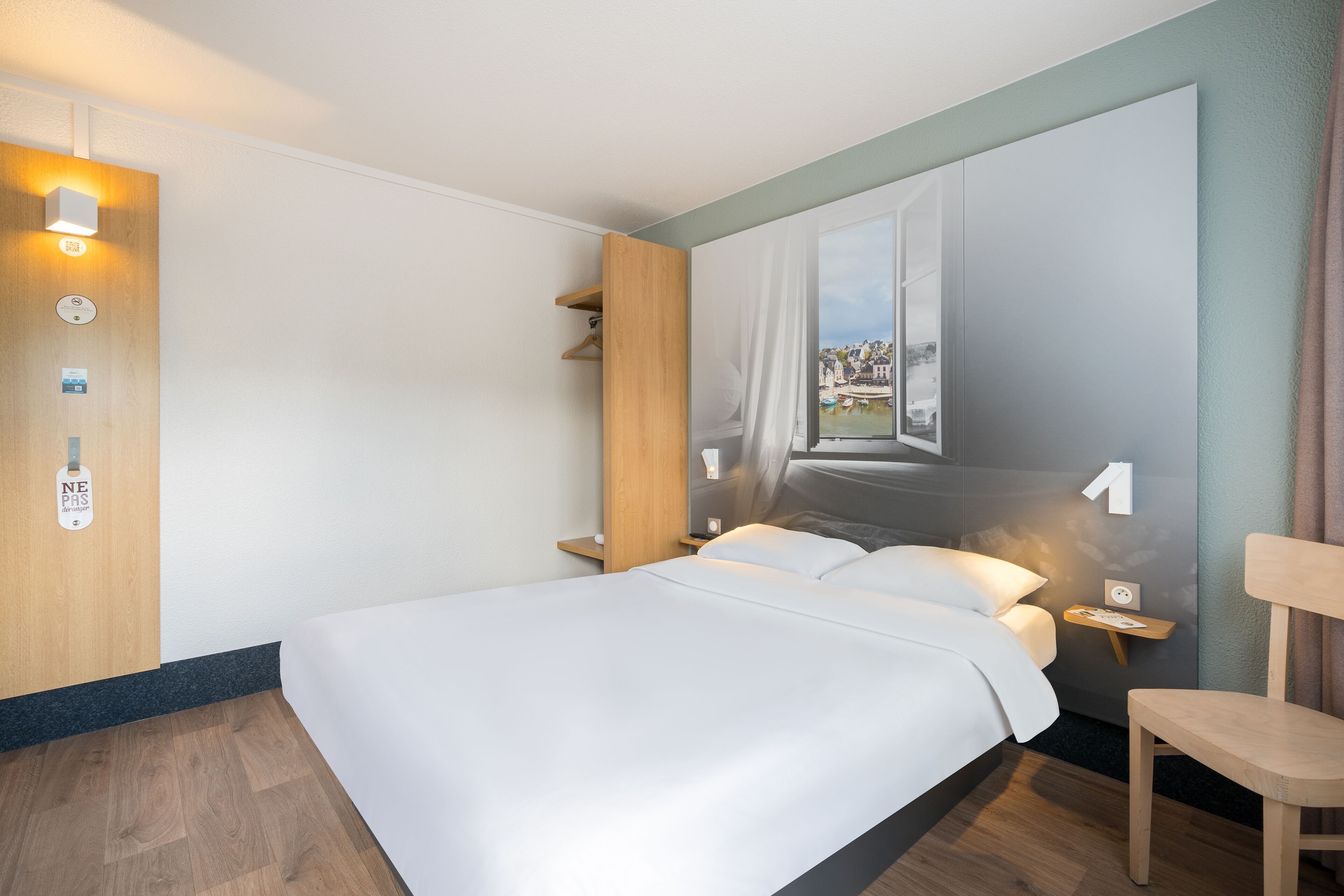 double room, 1 queen bed, non smoking | premium bedding, desk, laptop workspace, blackout curtains