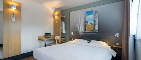 Doppelzimmer, 1 Queen-Bett, Nichtraucher | Hochwertige Bettwaren, Schreibtisch, laptopgeeigneter Arbeitsplatz