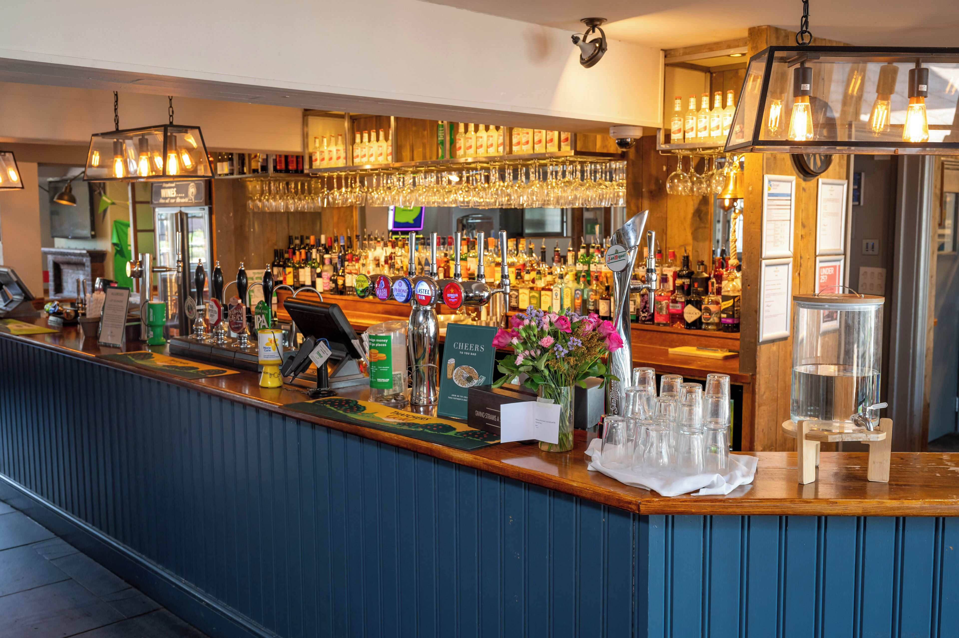 Bar (in der Unterkunft)
