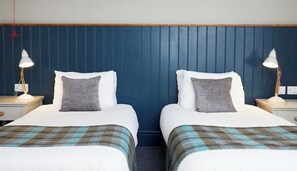 Iron/ironing board, free WiFi, bed sheets - St Leonard's Hotel by Greene King Inns (Ringwood)