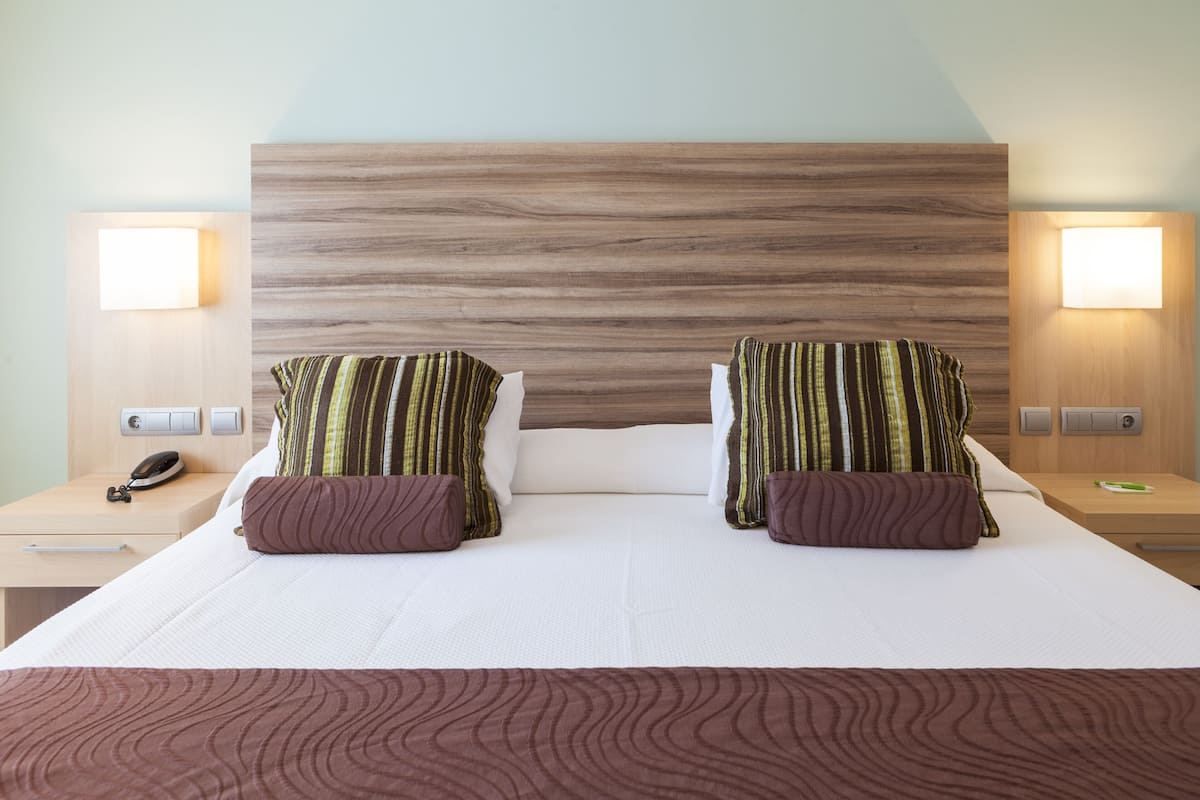 迷你吧、書桌、遮光窗簾/窗簾、隔音