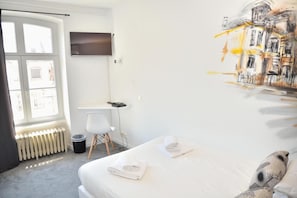 Schreibtisch, Bügeleisen/Bügelbrett, kostenloses WLAN, Bettwäsche