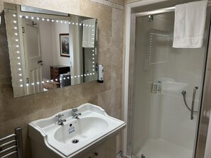 Deluxe Double Room, 1 King Bed, Ground Floor | Bathroom | Shower, free toiletries, toilet paper