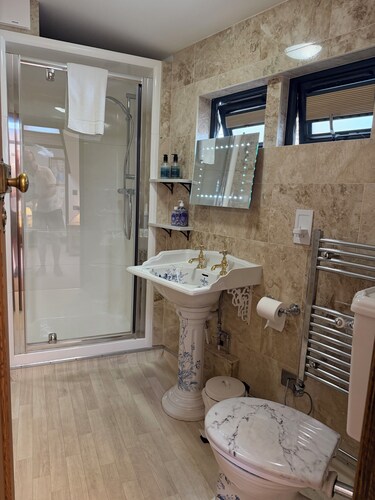 Oakwood B&B Heathrow