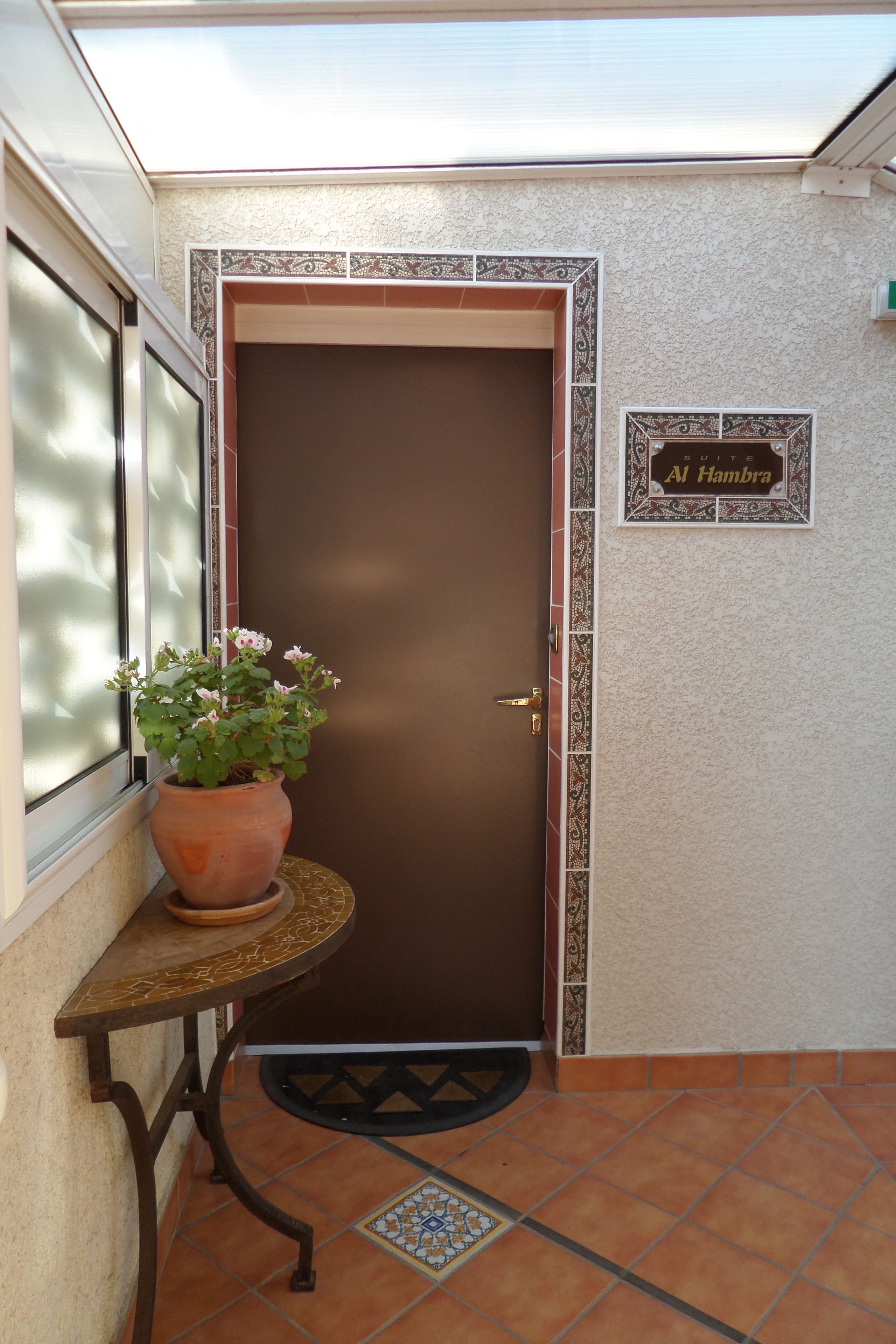 xxsuite al hambra	 | in-room safe, blackout curtains, soundproofing, iron/ironing board