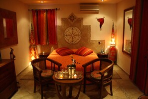 Coffres-forts dans les chambres, rideaux occultants