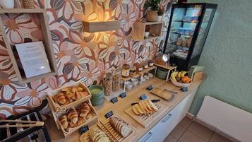 Daily buffet breakfast for a fee