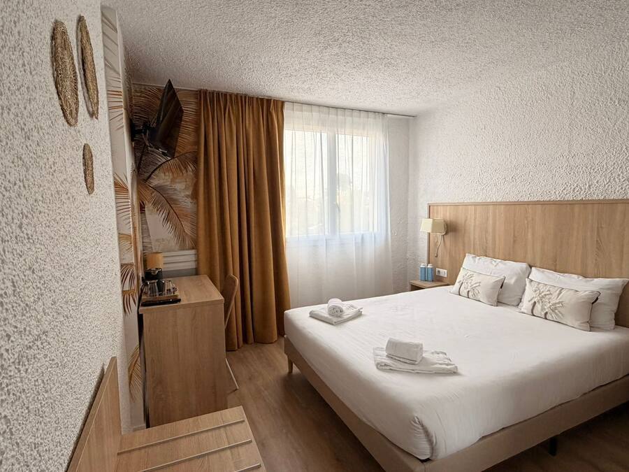 Premium Double Room | Desk, blackout drapes, free WiFi, bed sheets
