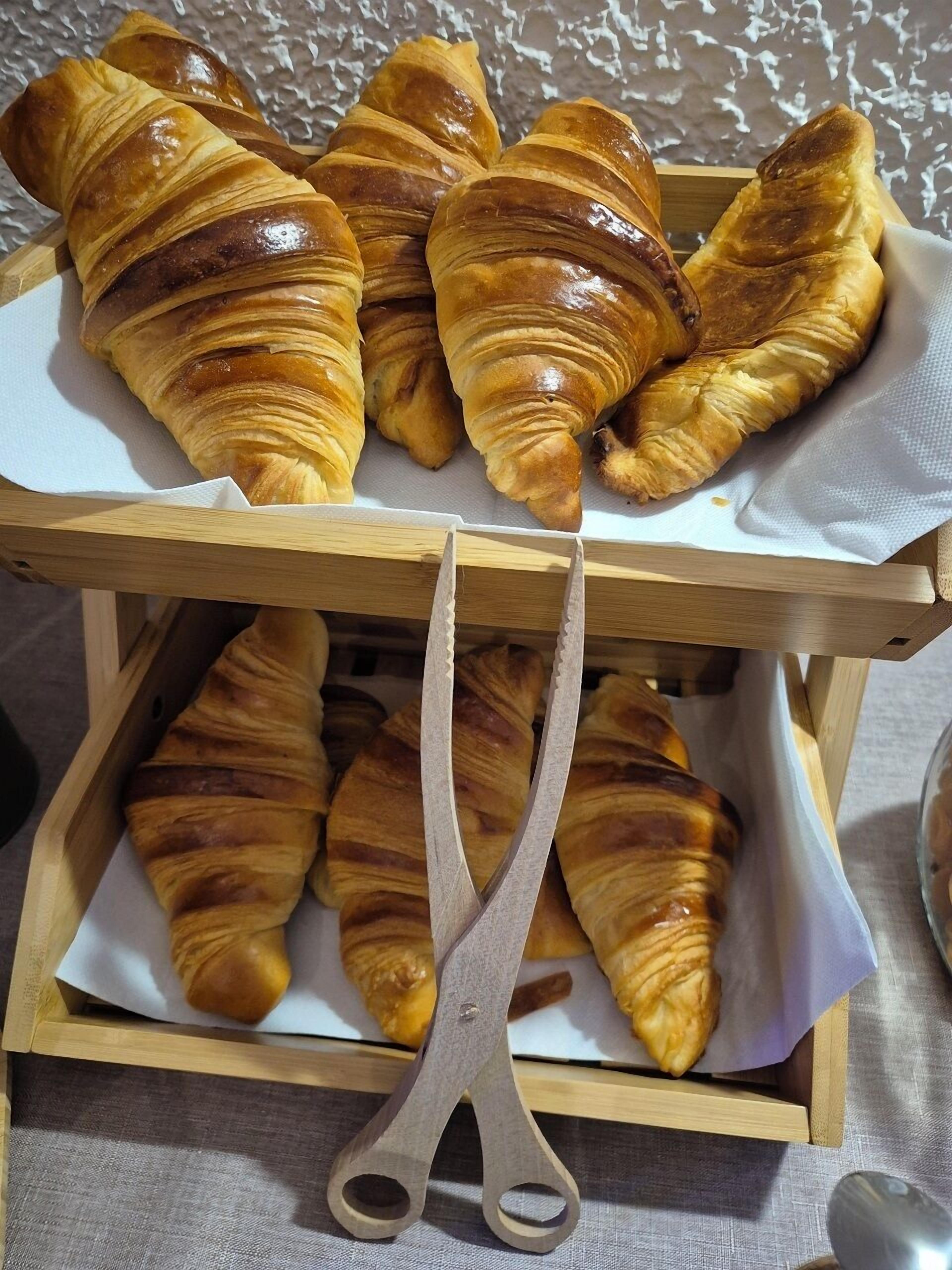 Daily buffet breakfast for a fee