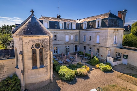 Front of property. Domaine de la Blairie
