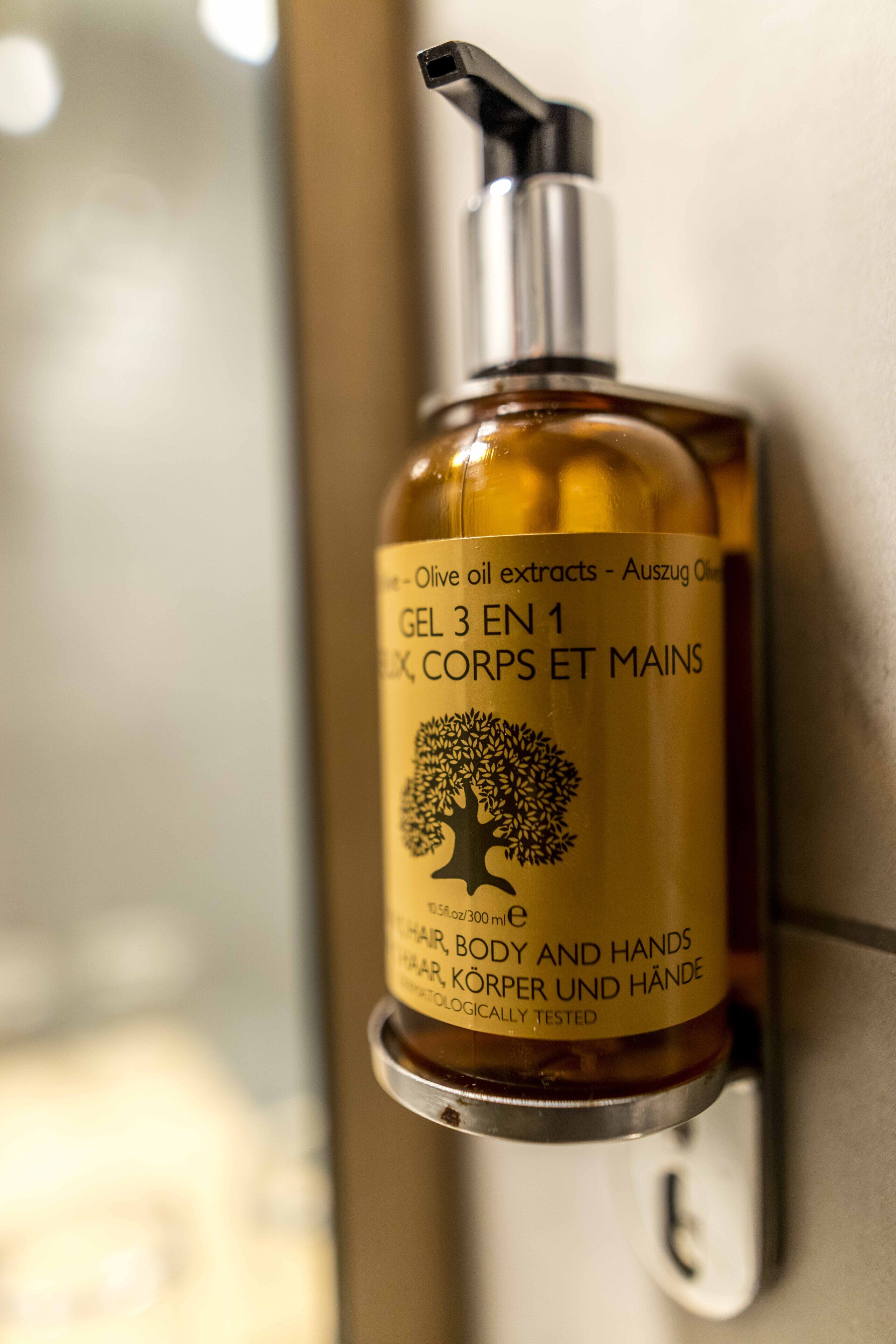 combined shower/bathtub, hair dryer, towels, soap