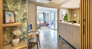 Daily buffet breakfast (EUR 9.90 per person)