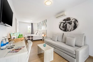 Suite | In-room safe, free WiFi