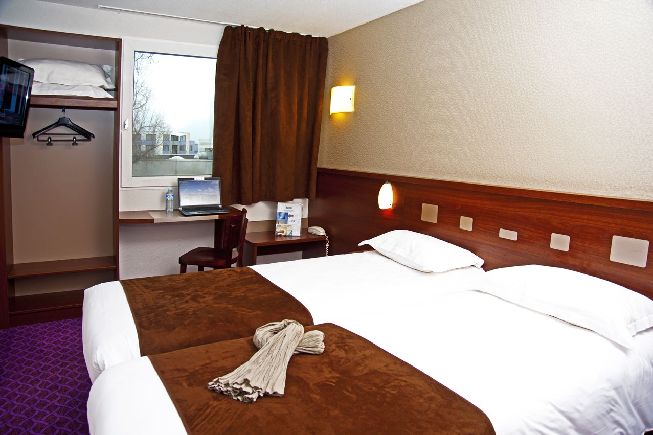 Foto - Brit Hotel Rennes Le Castel