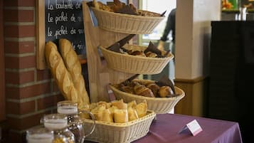 Daily buffet breakfast (EUR 14 per person)
