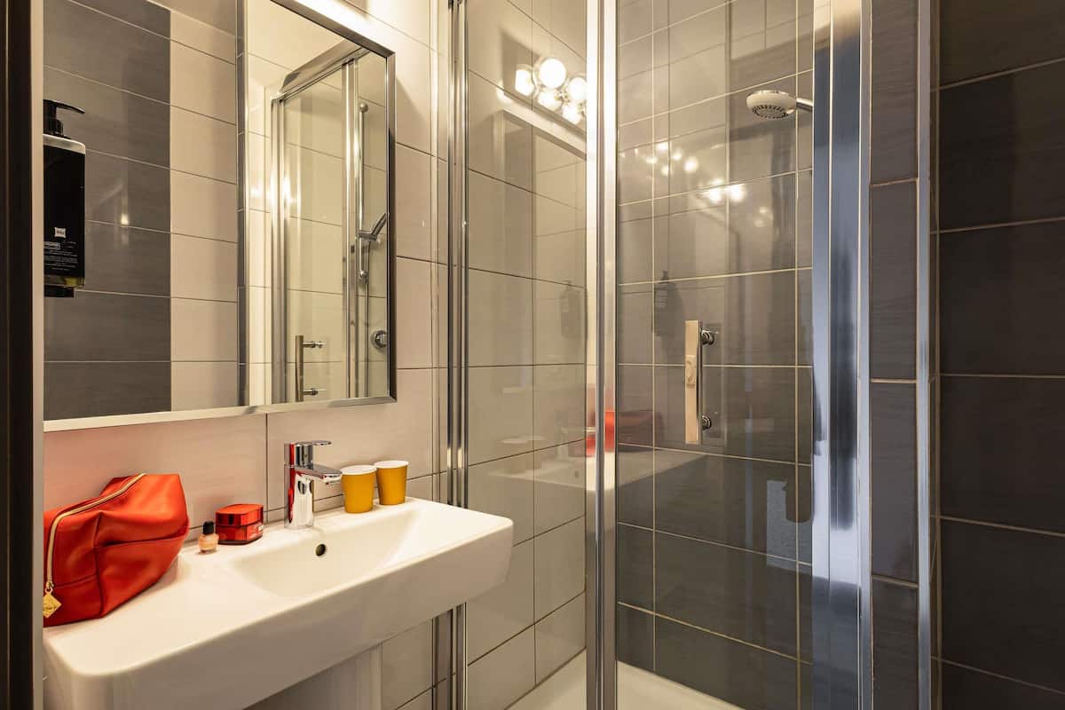 family room, 1 double bed with sofa bed | 1 bedroom, desk, soundproofing, iron/ironing board