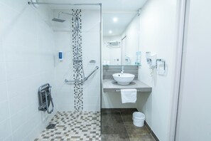 Shower, free toiletries, hair dryer, towels