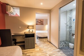 Habitación doble superior | Escritorio, cortinas blackout, insonorización y wifi gratis