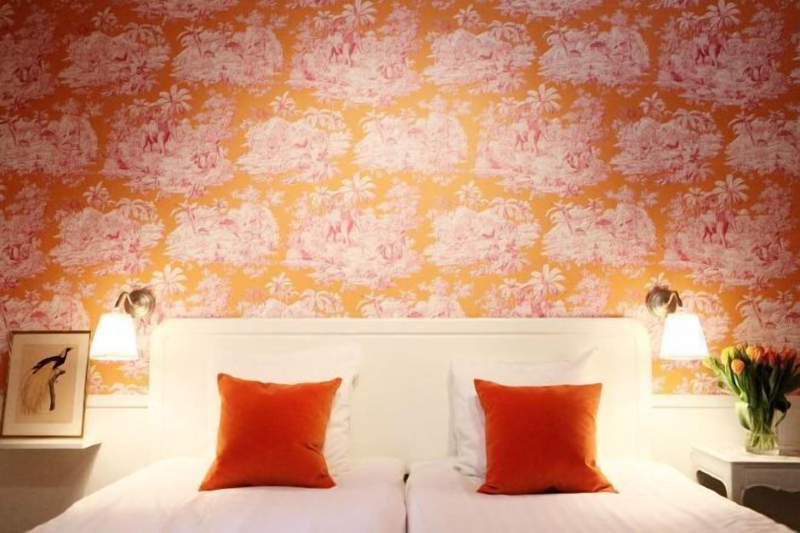 Allergiatestatut vuodevaatteet, minibaari, tallelokero huoneessa