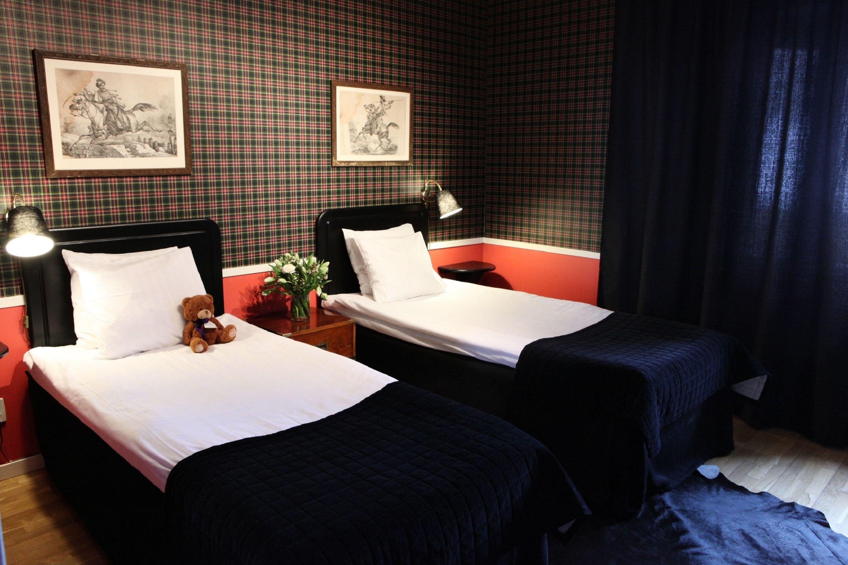 twin room | hypo-allergenic bedding, minibar, in-room safe, individually furnished