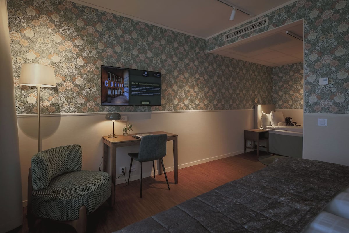 Premium Triple Room | Ofnæmisprófaður sængurfatnaður, míníbar, öryggishólf í herbergi
