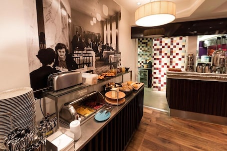 Café da manhã, almoço e jantar