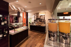 Se sirven desayunos, almuerzos y cenas