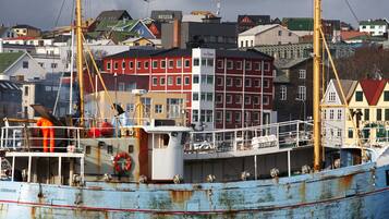 Vista frontal de la propiedad