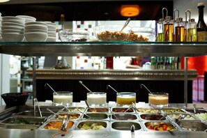 Desayuno bufé gratuito y diario