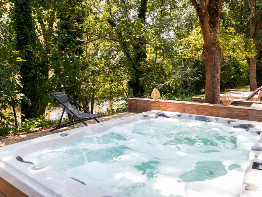 Bañera de hidromasaje exterior