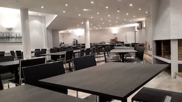 Daily buffet breakfast (EUR 11 per person)