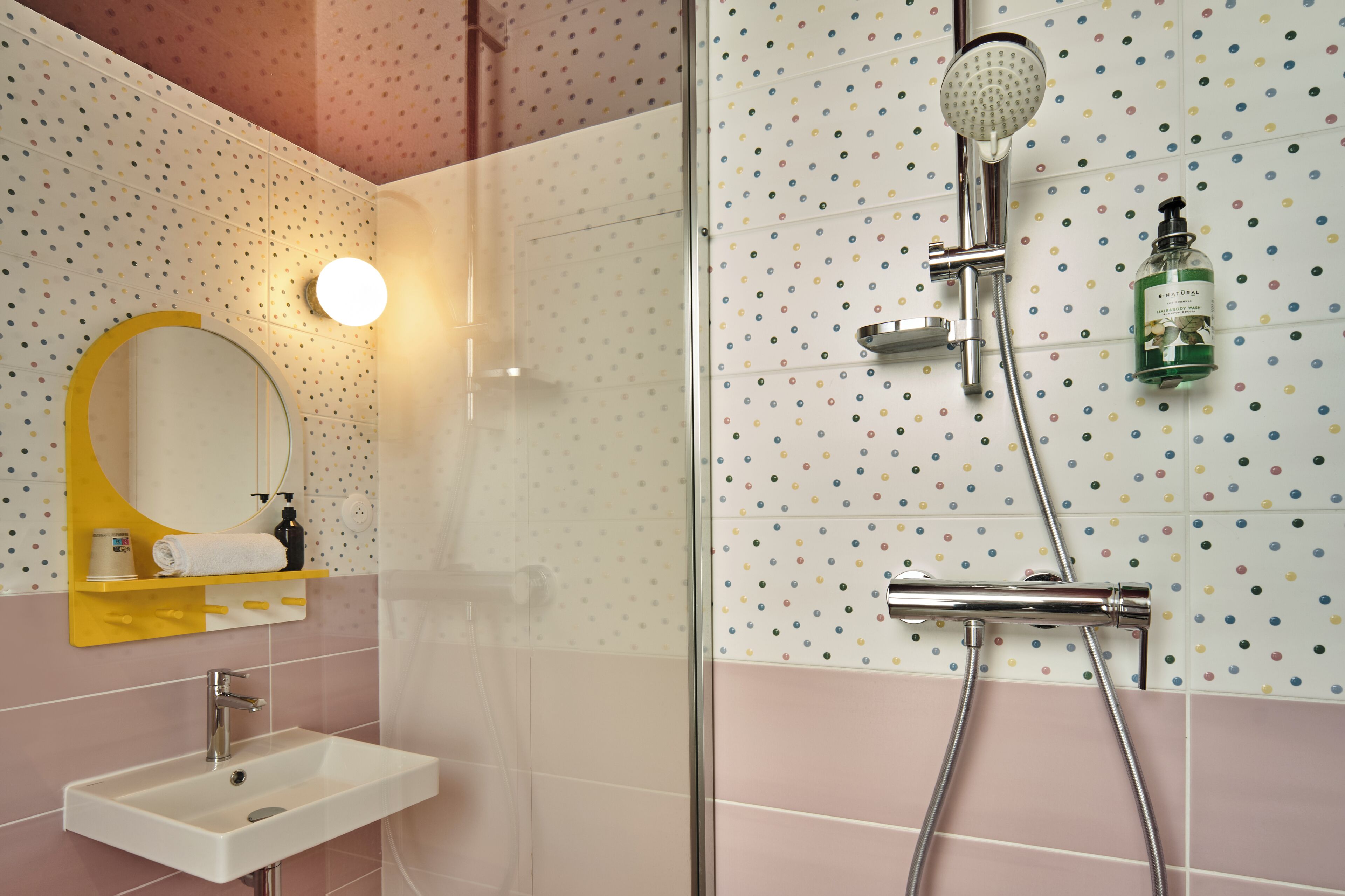 triple room | bathroom | shower, hair dryer, towels, soap