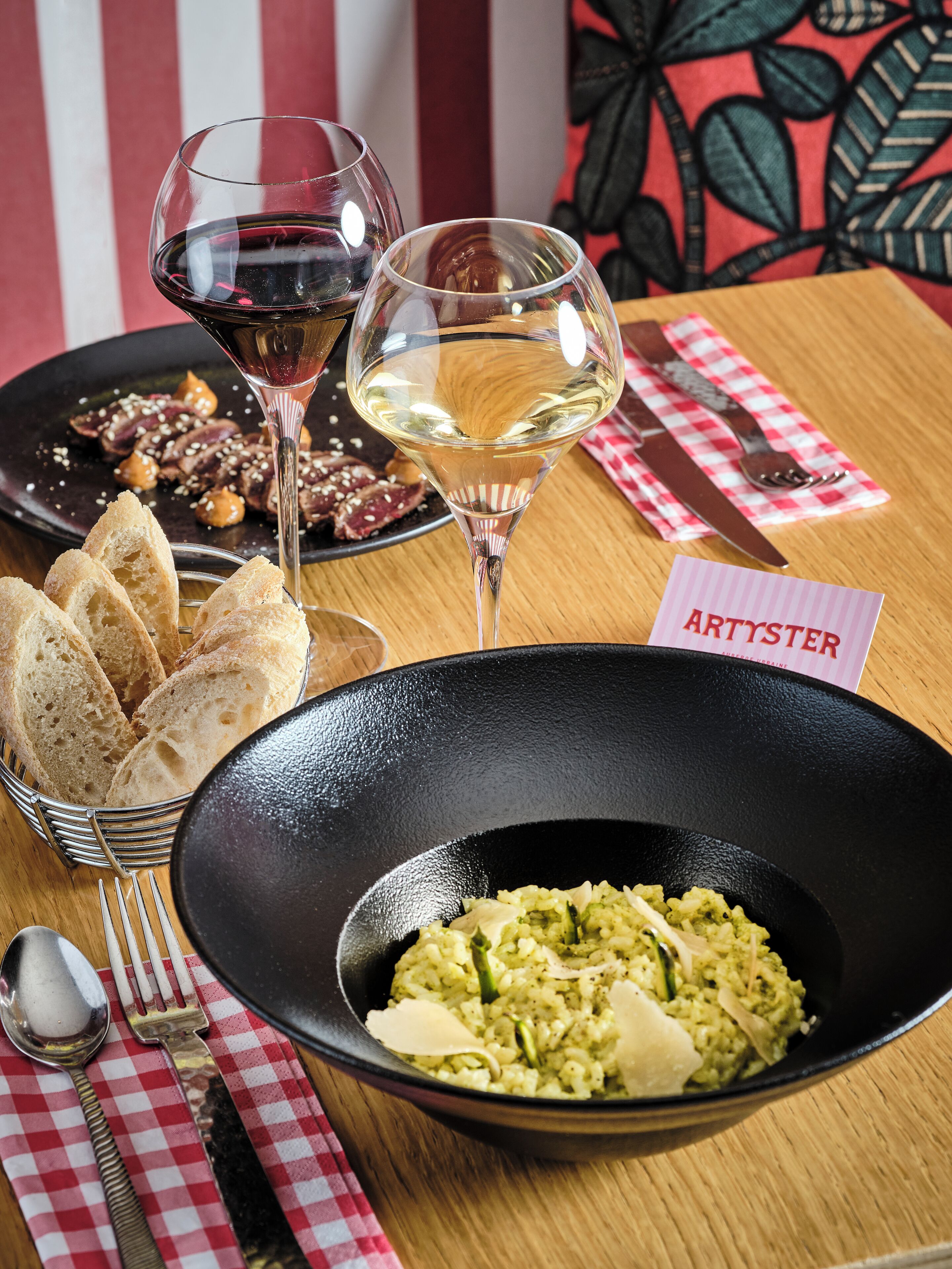 breakfast, lunch, dinner served; french cuisine