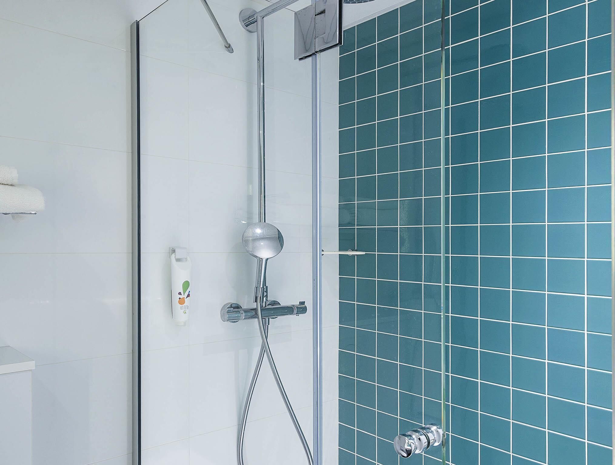 Standard Room, 1 Double Bed | In-room safe, desk, laptop workspace, blackout curtains