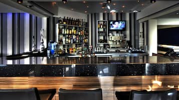 Bar (trong khuôn viên)