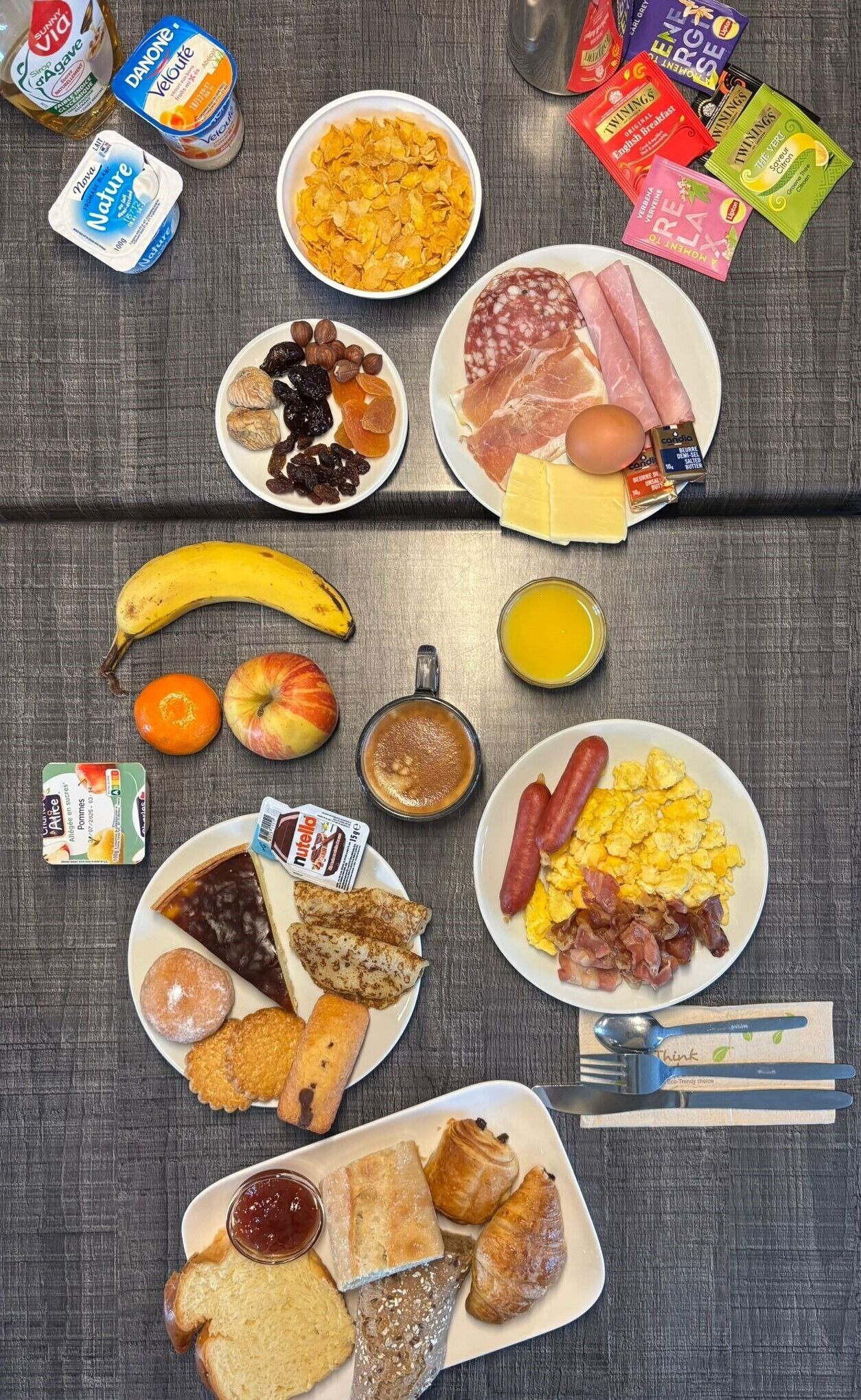 daily buffet breakfast (eur 11 per person)