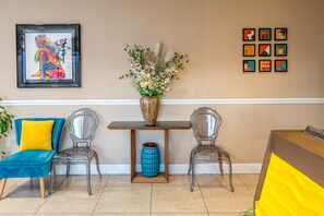 Lobby sitting area - Mehfil Hotel (Southall)