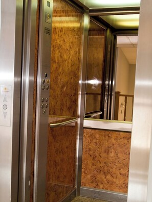 Unclassified image, 4 of 37, button