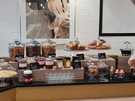 Daily buffet breakfast (EUR 18 per person)