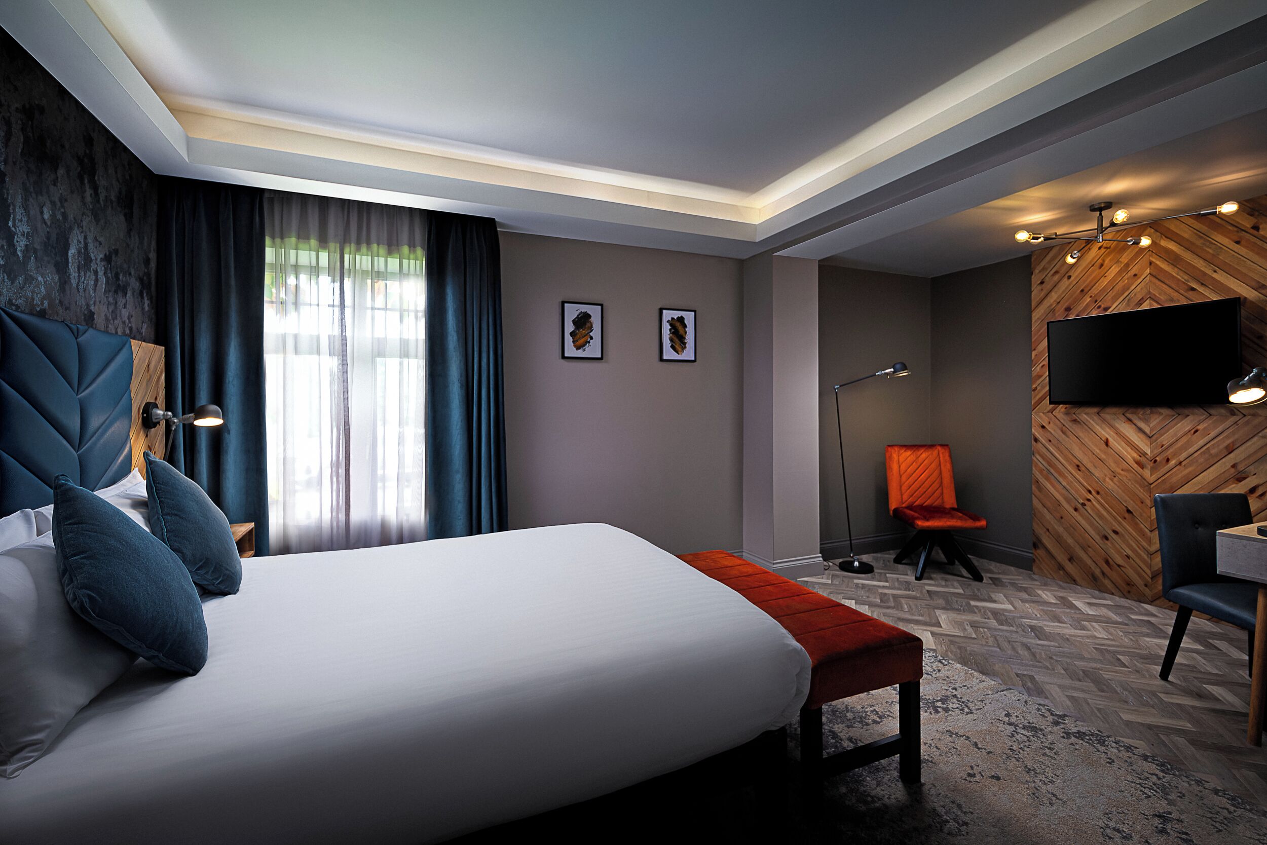 1 bedroom, blackout curtains, soundproofing, iron/ironing board