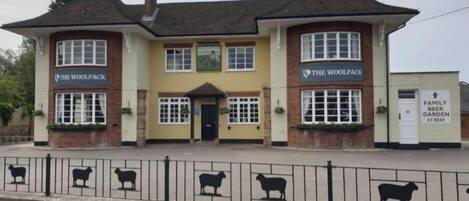 Fachada de la propiedad