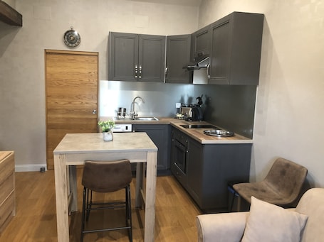 Comfort Apartment | Private kitchen | Electric kettle