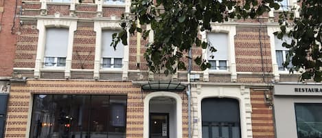 Fachada de la propiedad