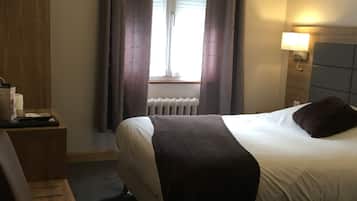 Superior tweepersoonskamer | 1 slaapkamer, luxe beddengoed, een bureau, verduisterende gordijnen