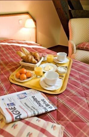 Room service – dining
