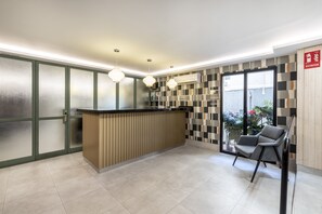 Reception -  Hostal Castilla II - Puerta del Sol (Madrid)
