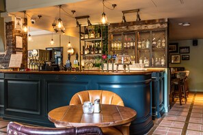 Pub - Greyhound Hotel (Carshalton)