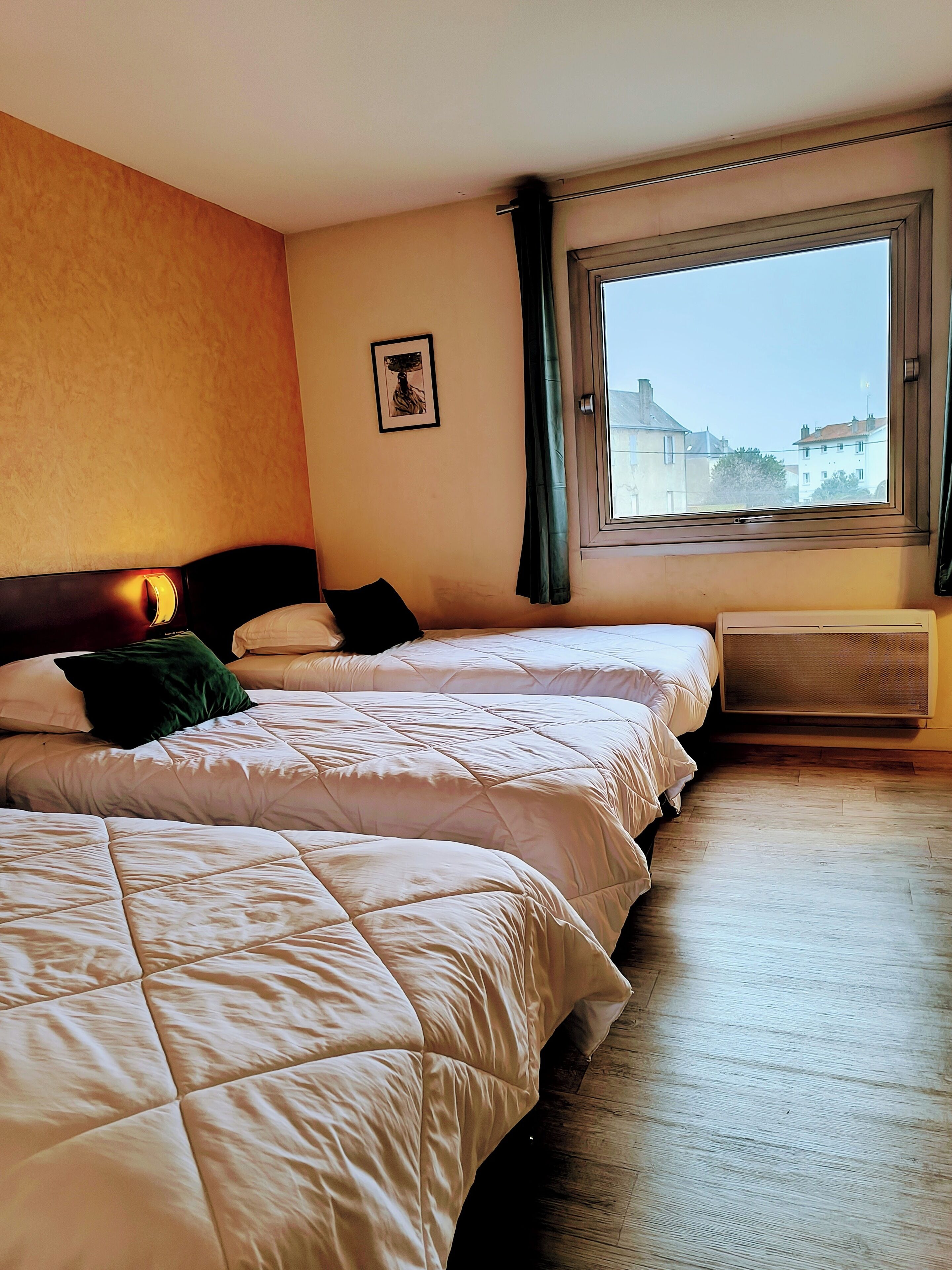 Triple Room | Premium bedding, desk, iron/ironing board, free WiFi